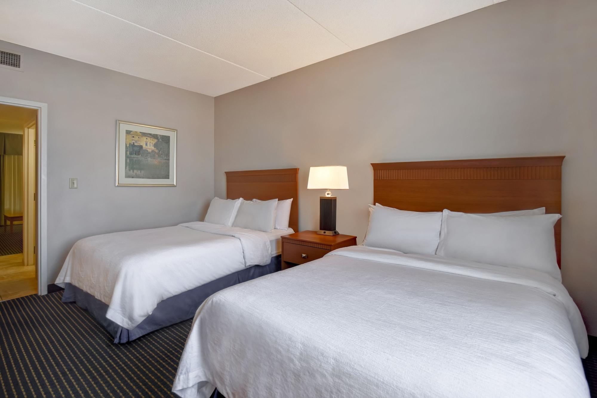 Embassy Hotel 4*