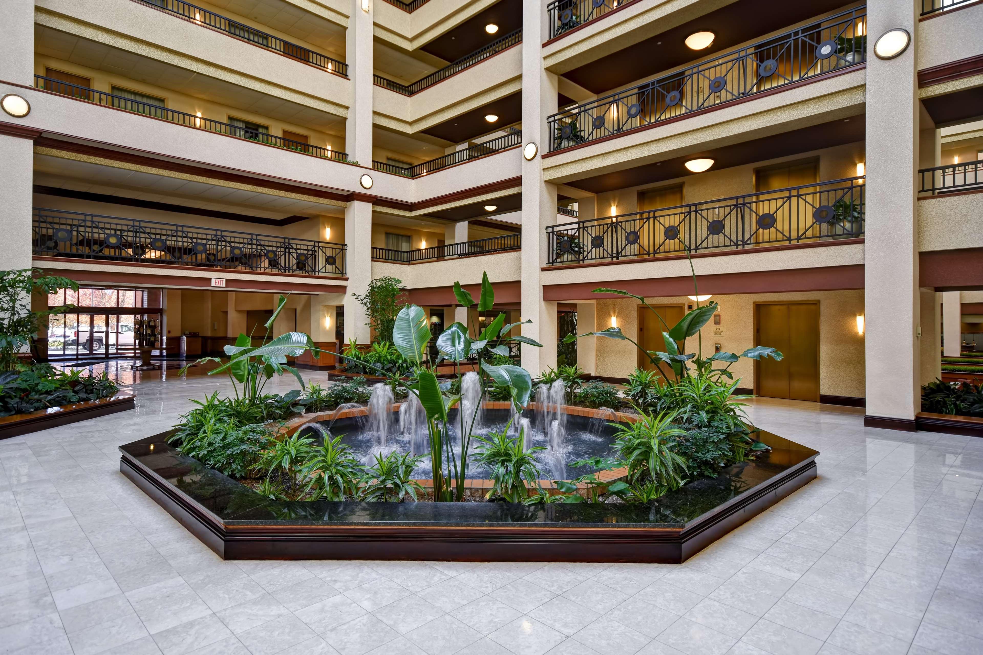 Embassy Hotel 4*