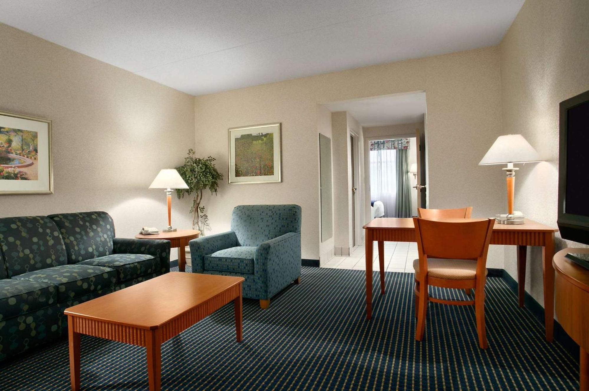 Embassy 4*