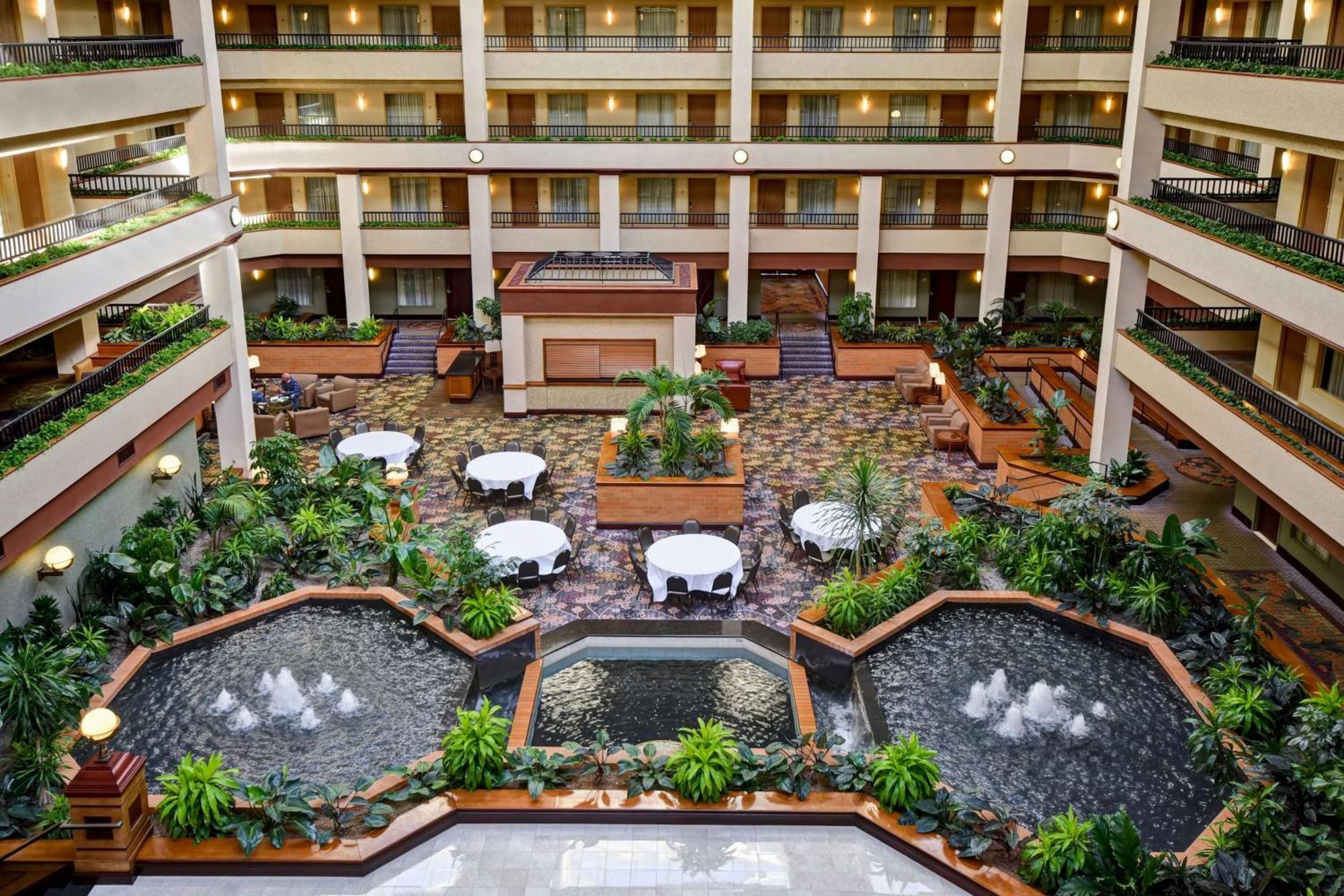 Embassy Hotel 4*