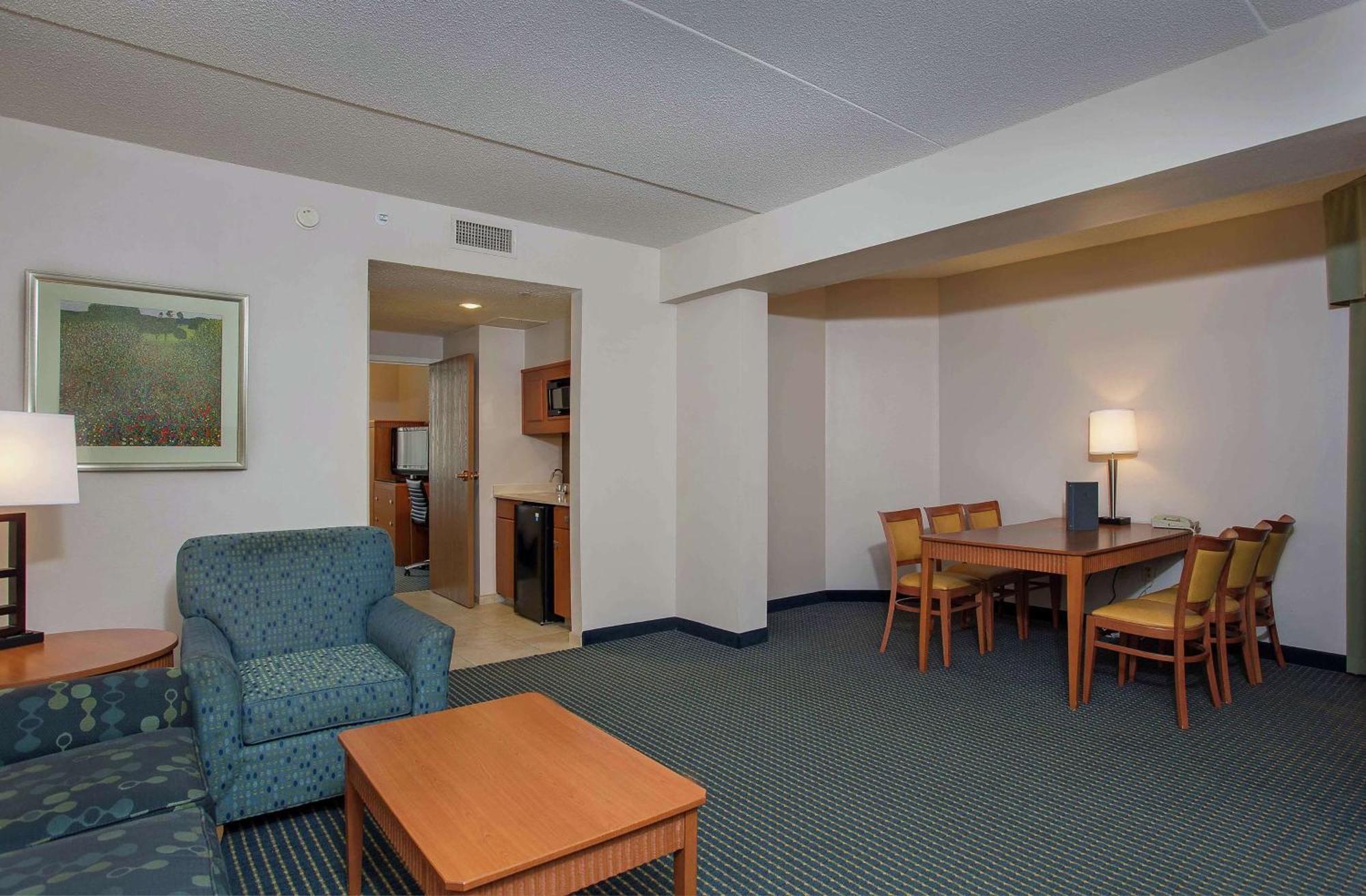 Embassy Hotel Lexington